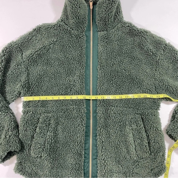 Summersalt The High Pile Full-Zip Sherpa Jacket Green - Picture 9 of 10
